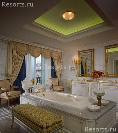 Hotel Four Seasons George V 13